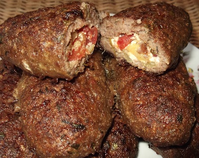 mpifteki ntomata